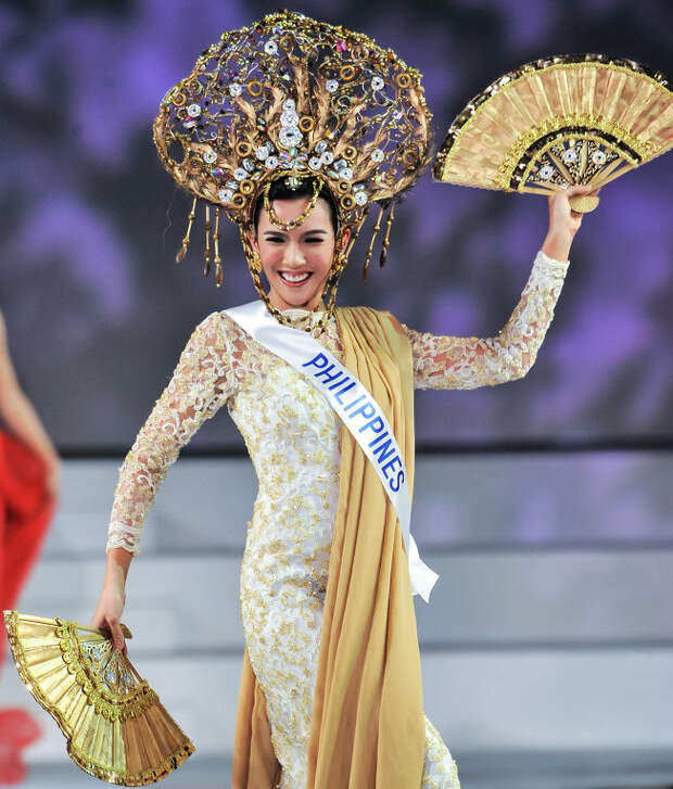 Мисс Филиппины во время финала международного конкурса красоты Miss International в Токио