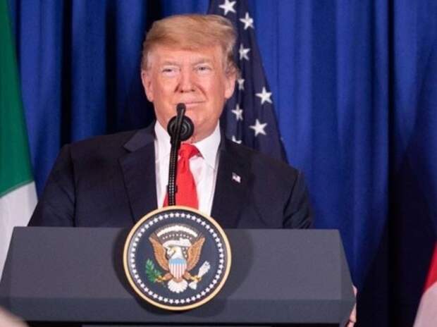 Трамп снова хочет встретиться с Путиным Трамп снова хочет встретиться с Путиным