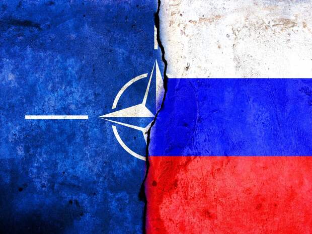 Россия "покидает" НАТО