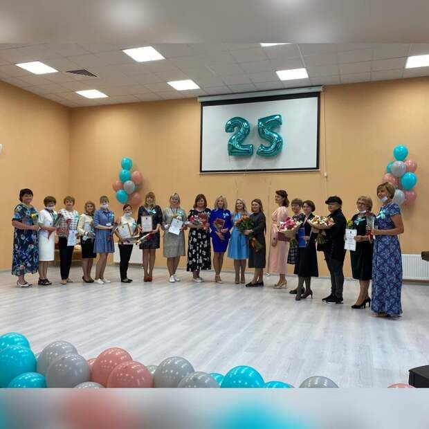Сотрудники центра соцобслуживания в Северном приняли поздравления