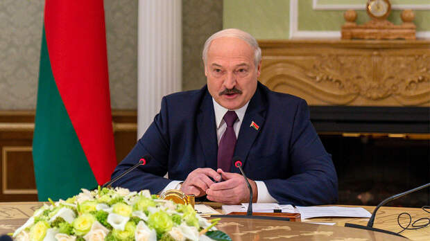 Лукашенко заявил, что Польша и Великобритания с подачи США намерены разрушить Евросоюз