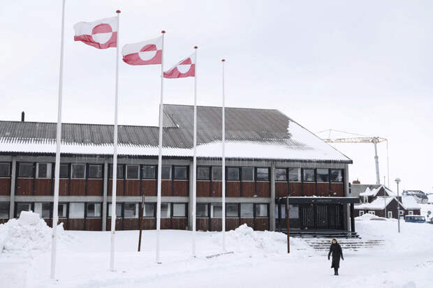 Сенаторы Муровски и Шахин предложили запретить США вторгаться в страны НАТО