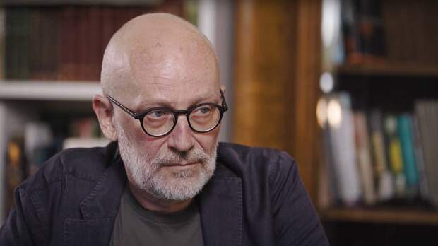 «Кому какое дело?»: Александр Гордон женился на девушке на 38 лет моложе него