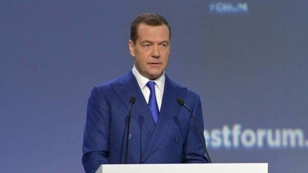 «Забыть об этих бессмысленных богадельнях»: Медведев о выходе России из членства СЕ
