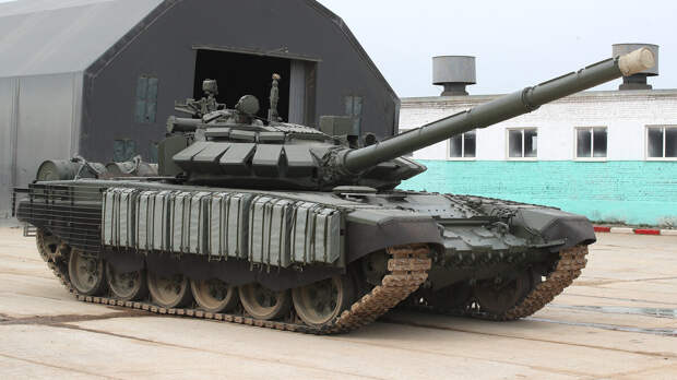 В конце статьи покажу, как танк выглядит БЕЗ брони! И что видит командир: фото от первого лица. Сначала разберемся, что вообще такое Т-72Б3М и чем он отличается от обычного.-2