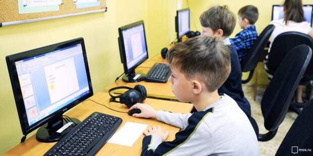 Собянин поручил открыть 30 IT-классов в школах Москвы до конца года. Фото: mos.ru