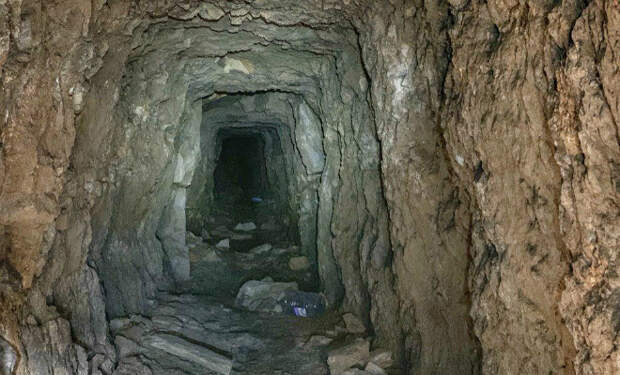 Поиск золота в заброшенной шахте