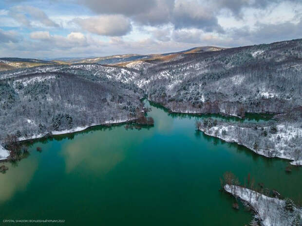 Воду из крымских водохранилищ сливают в реки