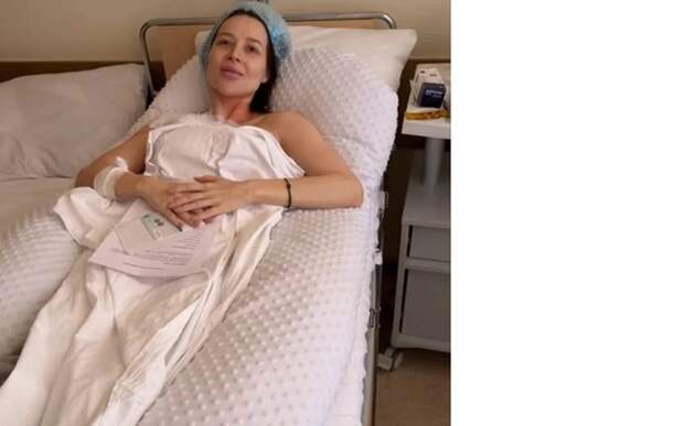 Итальянский жених Лерчек показал ее фото из больницы с первой химиотерапии