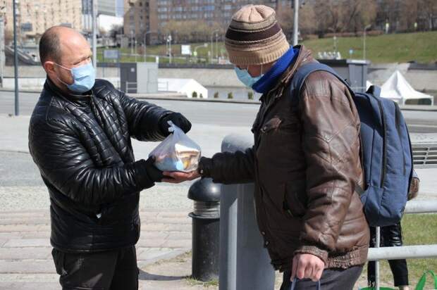 Активисты движения «НебомЖивы» примут продукты для бездомных на Ходынском бульваре Фото: соцсети организации "НебомЖивы"