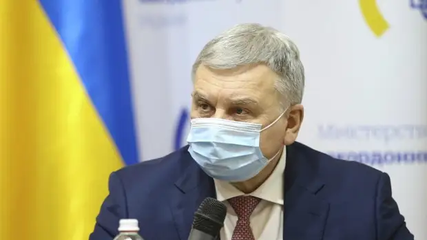 Верховная рада уволила Тарана с должности главы Минобороны Украины