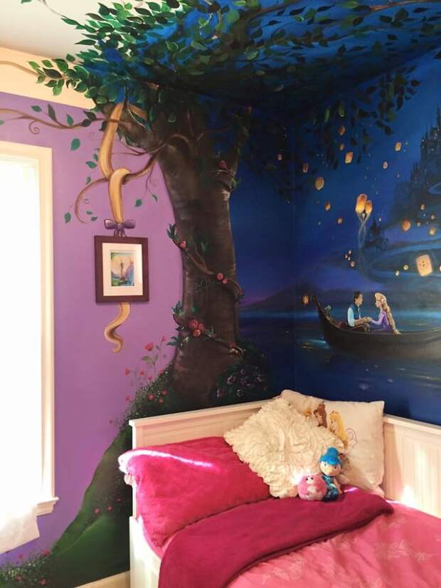 I Painted A Disney ‘Tangled’ Mural In My Daughter’s Room