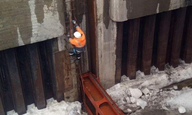 В Архангельске временно перекроют мост через реку Юрас