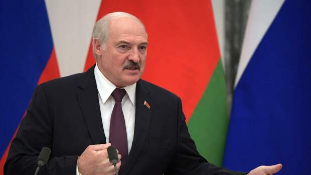 Лукашенко призвал защищать границу с Украиной на случай «неадекватности» властей Украины