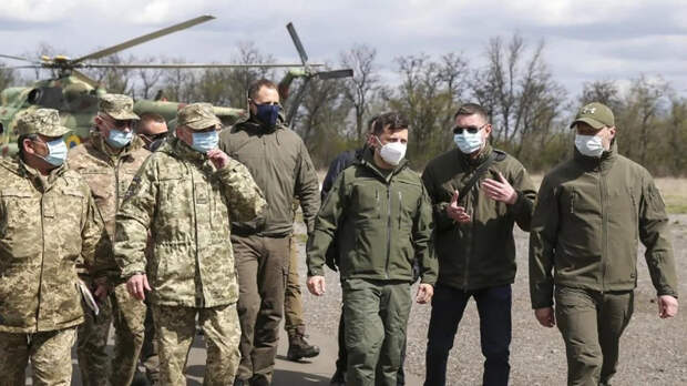 Мясник ласков со свиньёй перед забоем: как США толкают Украину к заведомо проигранной войне