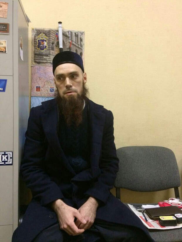 Подозреваемый в теракте в Петербурге сдался, взрыв совершил смертник