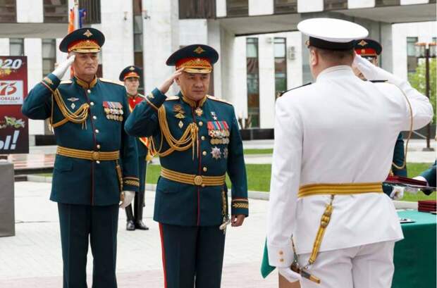 Кому нести печаль свою? Бездомный полк офицеров