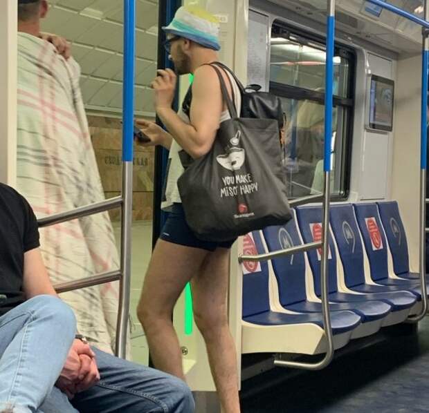 Модники и чудаки из метро