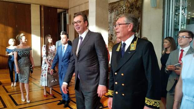 Лидеры сербского общества отпраздновали День России в посольстве РФ в Белграде