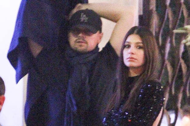 Веселые выходные: Леонардо ДиКаприо и Камила Морроне на рождественской вечеринке в Беверли-Хиллз