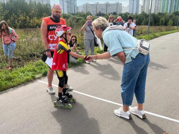 Московские городские соревнования по лыжероллерам прошли в Северном Тушине Фото Елизавета Абрамова