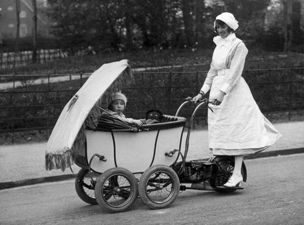 17. Няня с моторчиком, 1922 год архивы, интересно, исторические фото, старые фото, фото