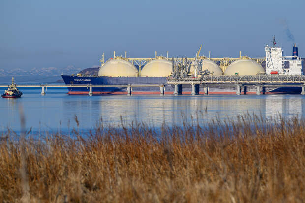 В Европе решили не пересматривать план по отказу от российского СПГ вопреки кризису