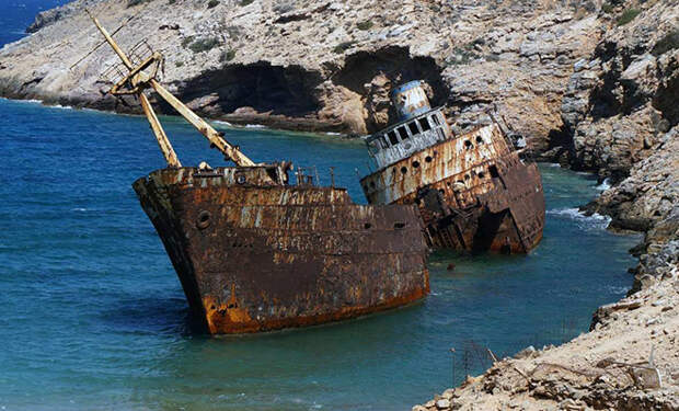 В бухте Нагаева под Магаданом уже почти 80 лет под воду отправляют корабли. На сегодня их больше 20