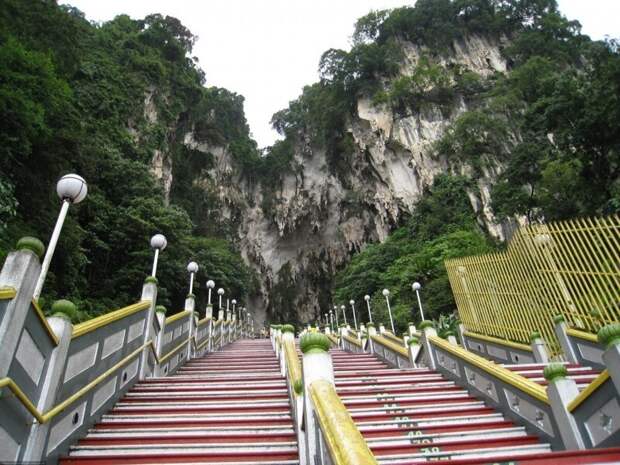 Пещеры Бату. Малайзия