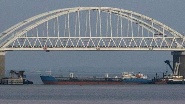 Танкер Neyma в Керченском проливе
