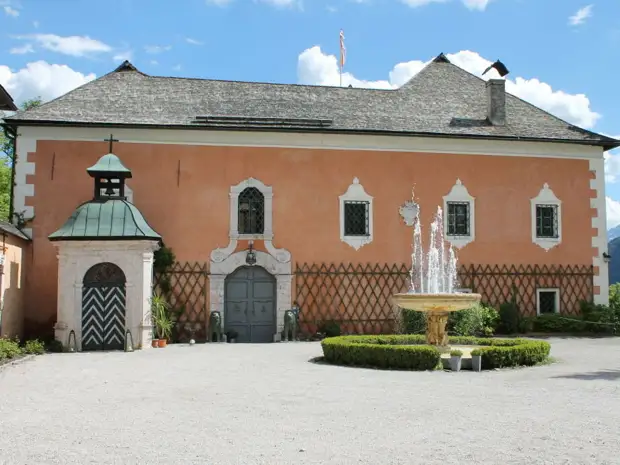 schloss-wasserleonburg.jpg