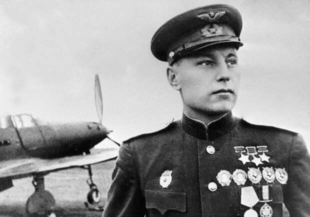 Асы ВВС и люфтваффе 1941 года Асы ВВС и люфтваффе 1941 года