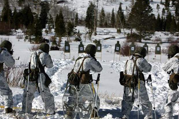 https://strikehold.files.wordpress.com/2009/12/visual_stealth_-_us_marines_wearing_snow_marpat_camouflage.jpg?w=600&h=400