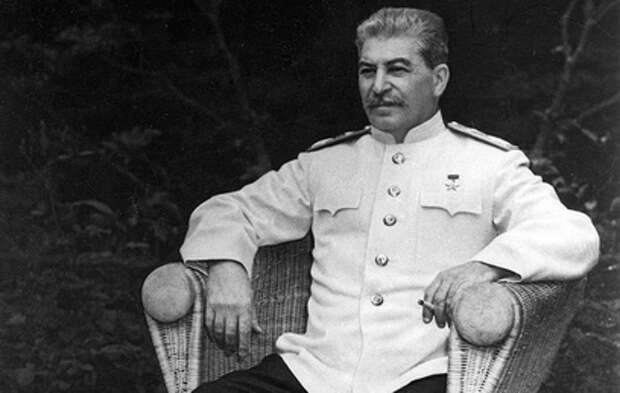 Почему учёные не готовы назвать точную причину смерти Сталина