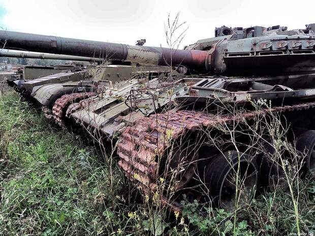 Кладбище бронетехники в Кубинке военная техника, кубинка, танк, техника