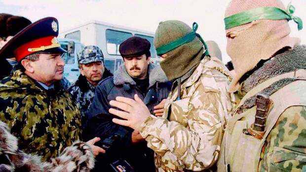 Переговоры с боевиками Радуева, село Первомайское, десятые числа января 1996 года