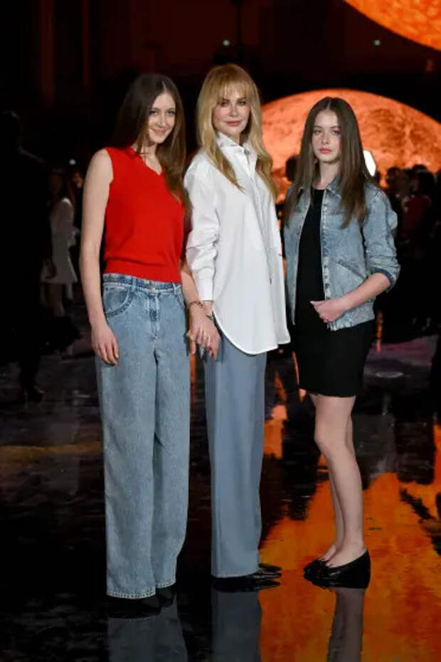 Николь Кидман с дочерьми