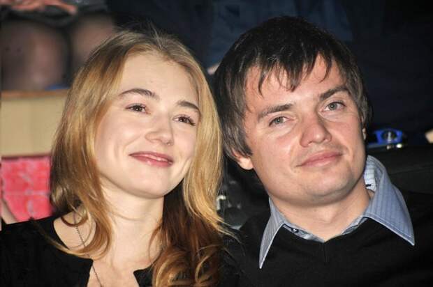 Затем вышла замуж за кинопродюсера Дмитрия Литвинова, у них родился сын Филлип любовники, романы знаменитостей