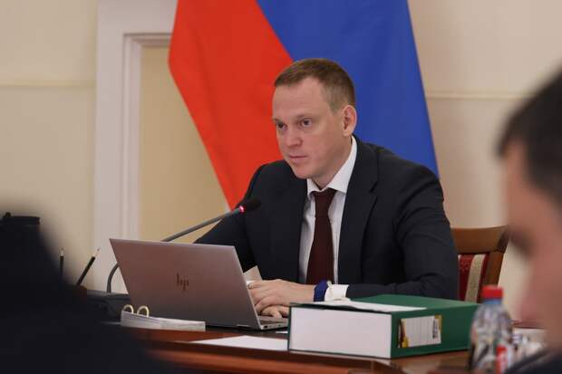 Павел Малков поручил привести в порядок маршруты, по которым рязанские школьники идут на занятия