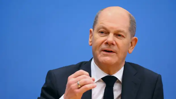 Канцлер ФРГ Шольц заявил о готовности к конструктивному диалогу с Россией