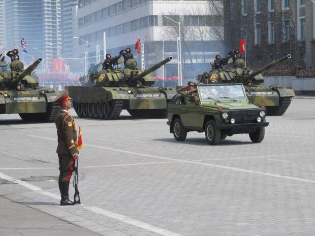 Военный парад в Пхеньяне. 15.04.2017
