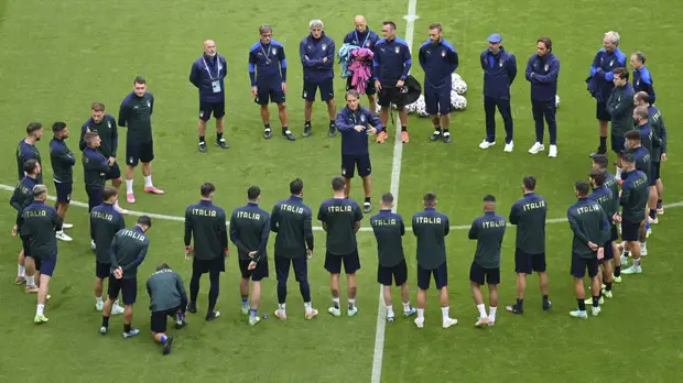 СЭ: сборная Италии по футболу рассматривает Россию в качестве спарринг-партнёра