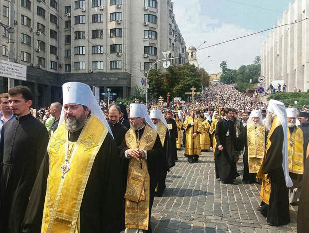 Явление православной Руси… В тот незабываемый день по Киеву текла нескончаемая «молитвенная река»