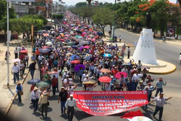 Манифестанты против Реформы образования, Тукстла-Гутьеррес, 2 июня 2016 г.