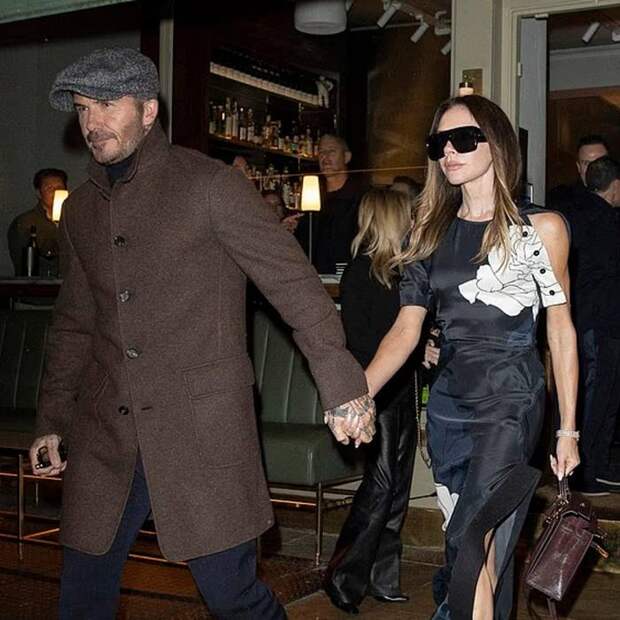 Бекхэмы на ужине с миллионером: что скрывает Виктория?