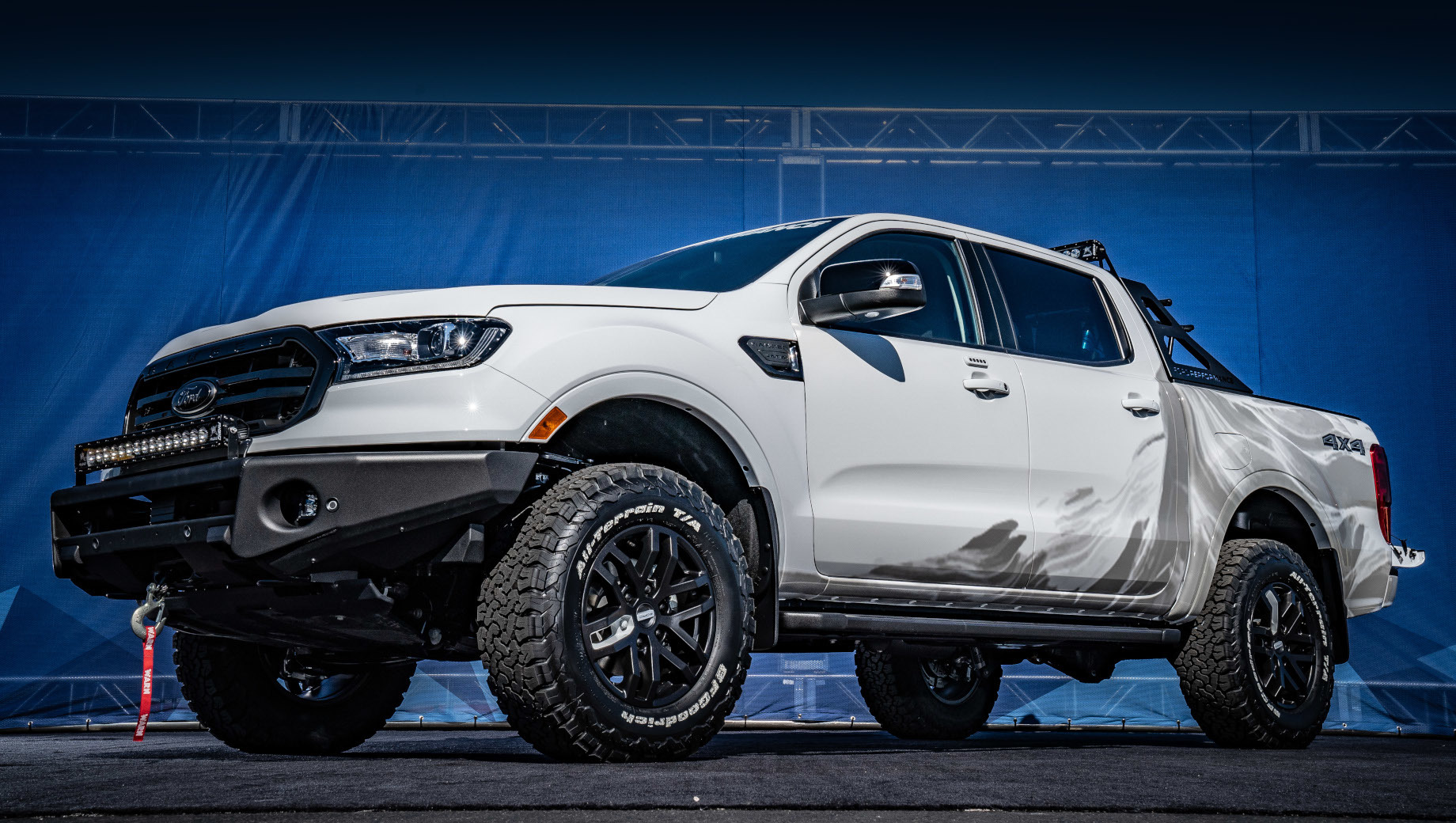 Ford ranger. Помимо роста мощности американцы могут снабдить свой Ranger различными деталями из каталога Ford Performance Parts, как на этом образце, показанном в прошлом году на шоу SEMA.