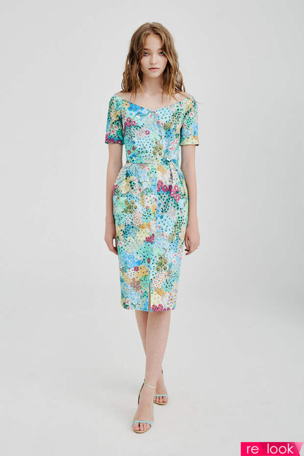 яркое платье