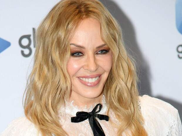 В Сети заподозрили Кайли Миноуг в вампиризме