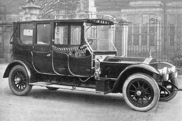 Автосалон в Санкт-Петербурге 1913 года автовыставка, автосалон, ретро фото