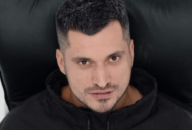 «Он понял, что может так зарабатывать деньги» Про Пашу Техника сняли фильм. Какие тайны скандального рэпера он раскрывает?